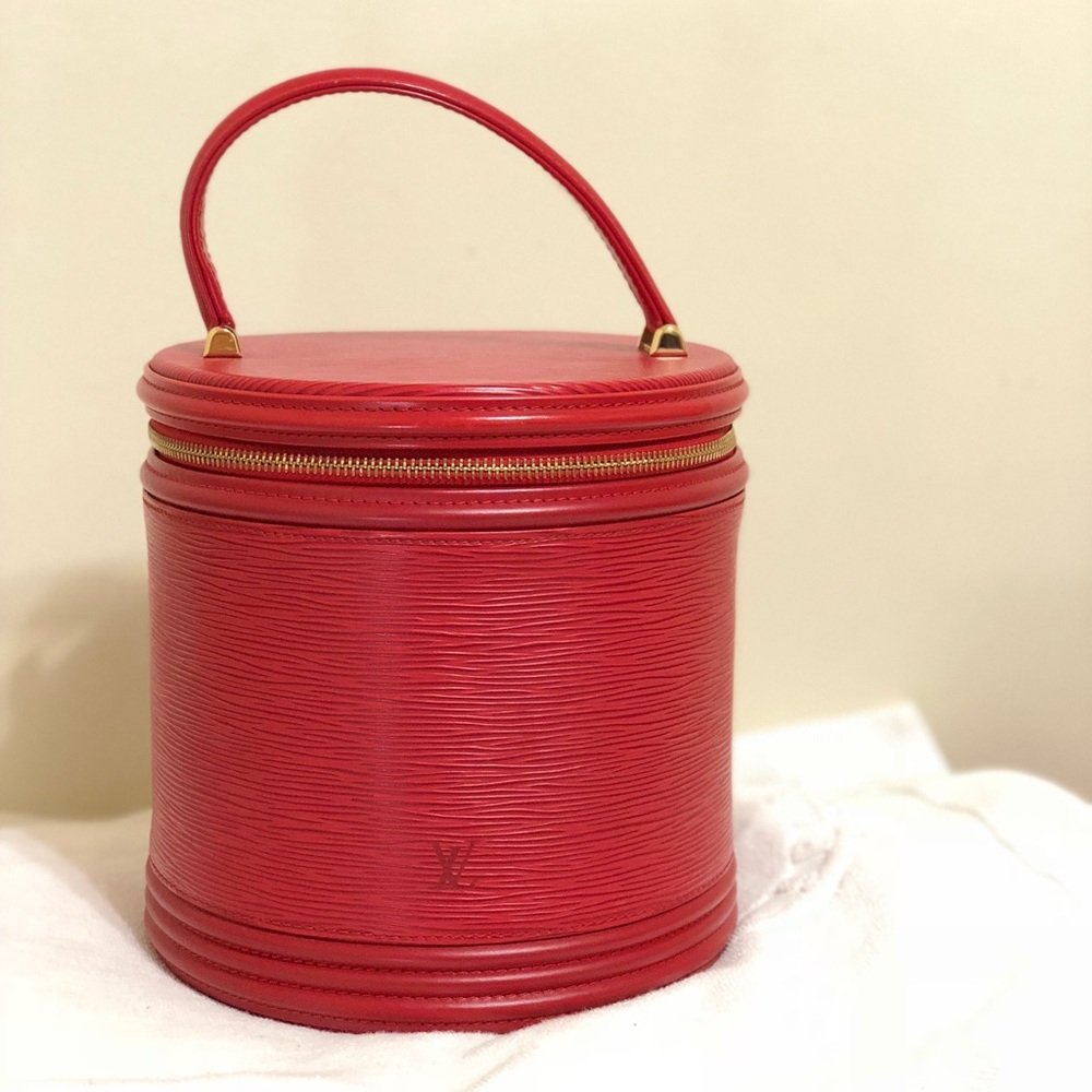 Louis vuitton train case (make up bag) epi red